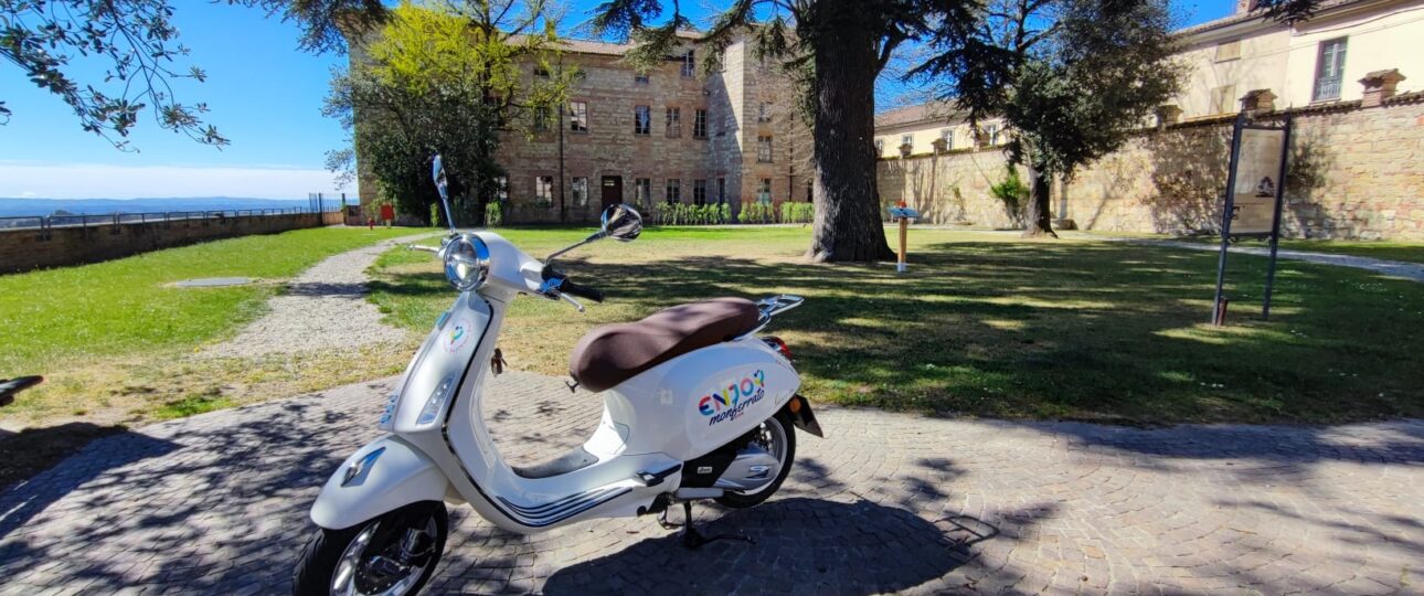 Freedom - Tour Libero del Monferrato in Vespa