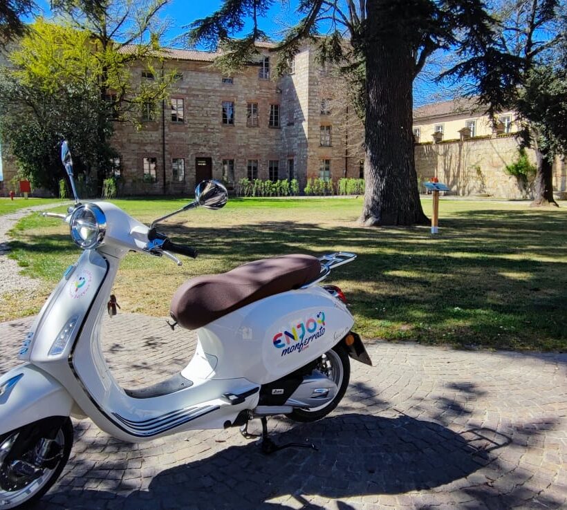 Freedom - Tour Libero del Monferrato in Vespa