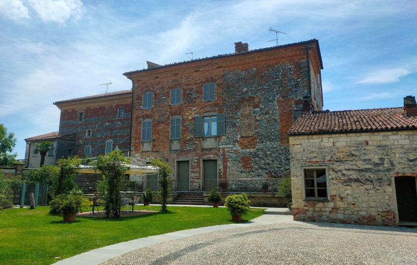 Tour Cantine di Prestigio del Monferrato in Vespa