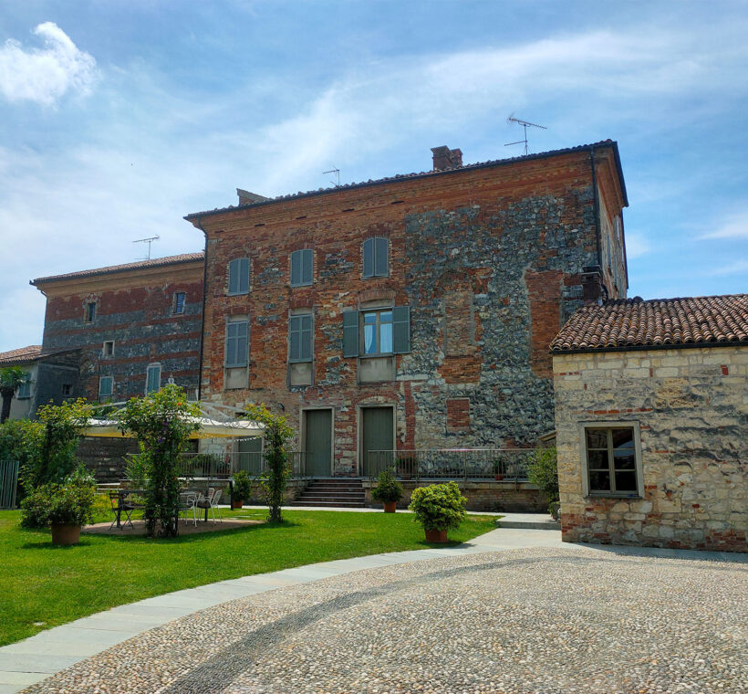 Tour Cantine di Prestigio del Monferrato in Vespa